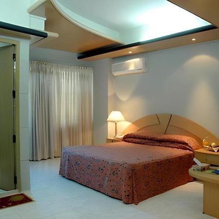 Hotel Tower Inn, Chittagong Exterior photo