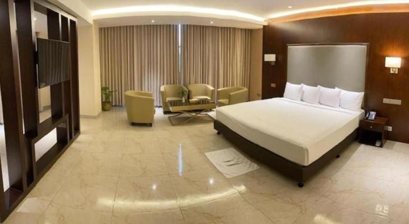 Hotel Tower Inn, Chittagong Exterior photo